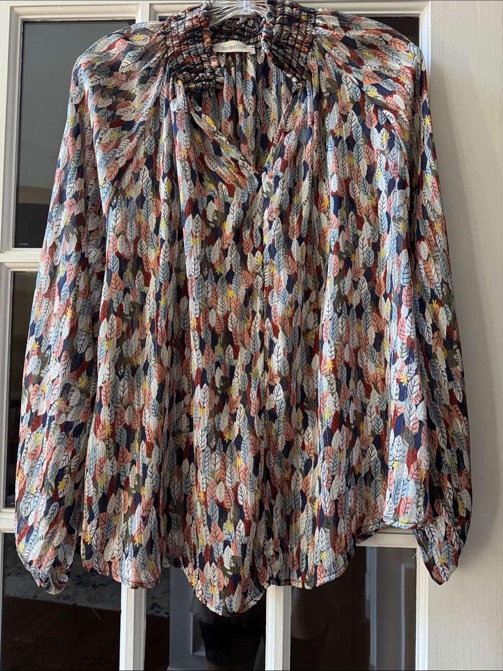 Bucketlist Women’s Multicolor Leaf-Print Long-Sleeve Blouse